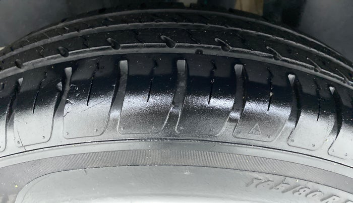 2019 Maruti Swift LXI D, Petrol, Manual, 12,142 km, Left Rear Tyre Tread