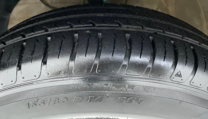 2019 Maruti Swift LXI D, Petrol, Manual, 12,142 km, Left Front Tyre Tread