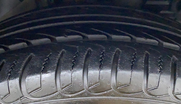 2018 Ford Ecosport 1.5 TITANIUM TI VCT, Petrol, Manual, 17,539 km, Right Front Tyre Tread