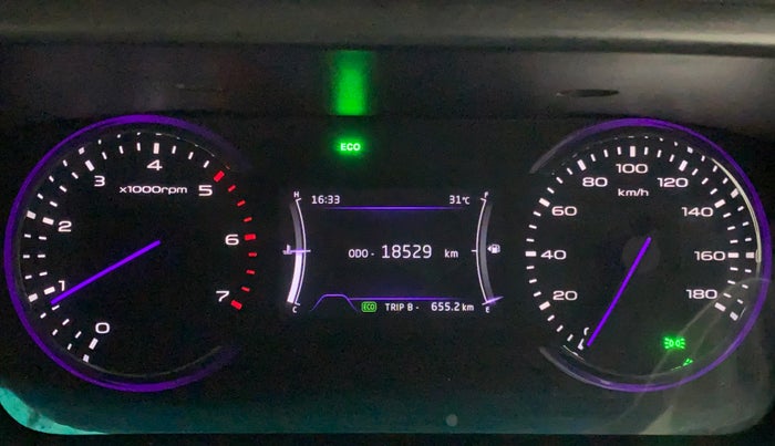 2018 Mahindra MARAZZO M6 8 STR, Diesel, Manual, 18,583 km, Odometer Image