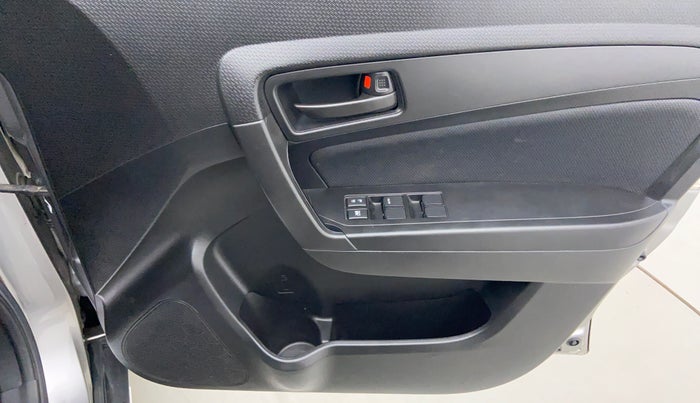 2019 Maruti Vitara Brezza VDI, Diesel, Manual, 21,250 km, Driver Side Door Panels Controls