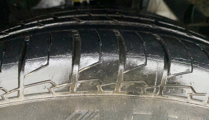 2018 Maruti S Cross ZETA 1.3, Diesel, Manual, 71,298 km, Right Front Tyre Tread