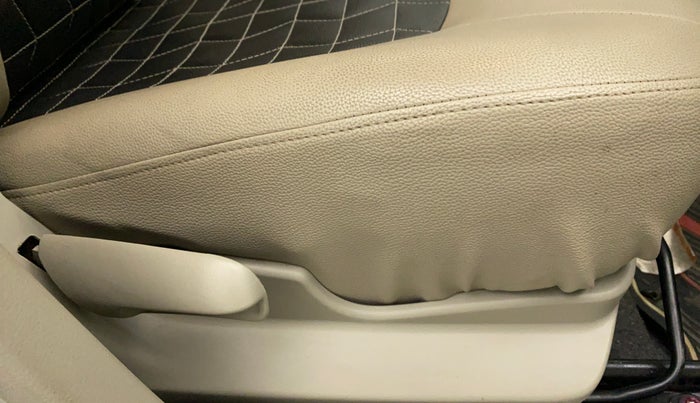 2015 Maruti Celerio ZXI, Petrol, Manual, 14,580 km, Driver Side Adjustment Panel
