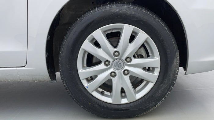 Suzuki Ertiga-Right Front Tyre