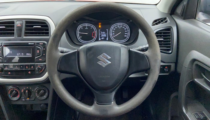 2016 Maruti Vitara Brezza LDI, Diesel, Manual, 64,886 km, Steering Wheel Close Up