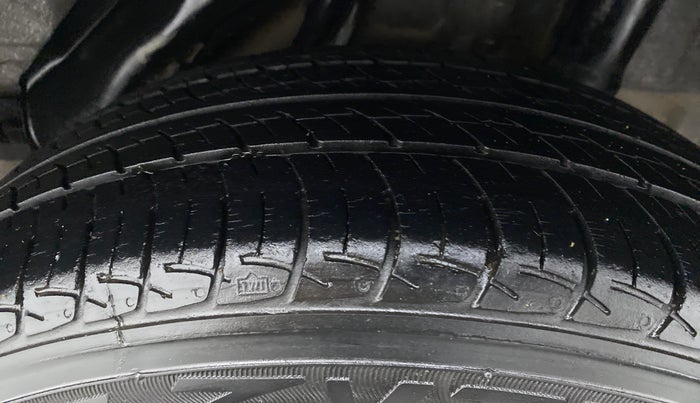 2013 Honda Brio S MT, Petrol, Manual, 59,715 km, Left Rear Tyre Tread