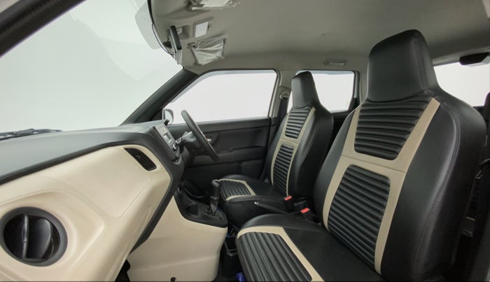 2022 Maruti New Wagon-R ZXI 1.2, Petrol, Manual, 14,319 km, Right Side Front Door Cabin