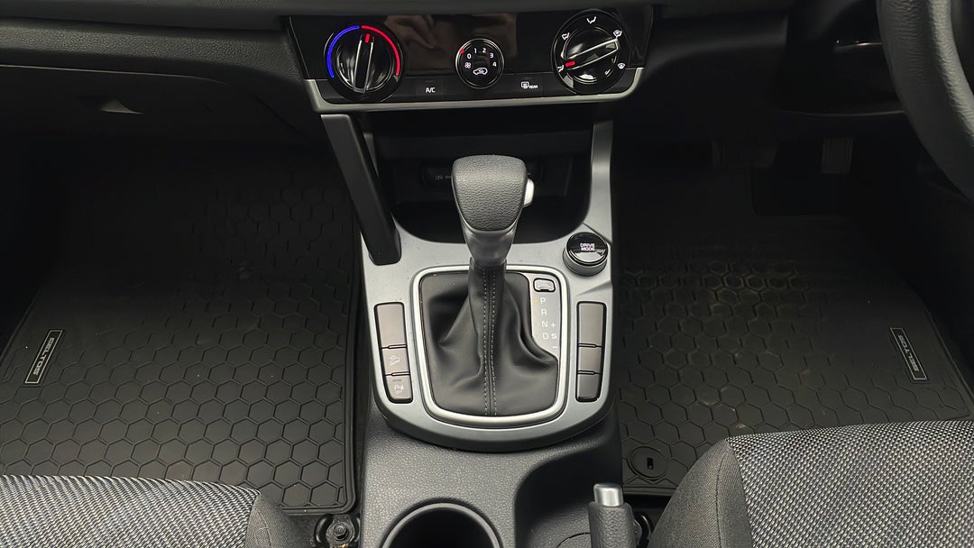 2020 Kia Seltos S (fwd) With Safety Pack, Automatic, 23018 km, Gear Lever 