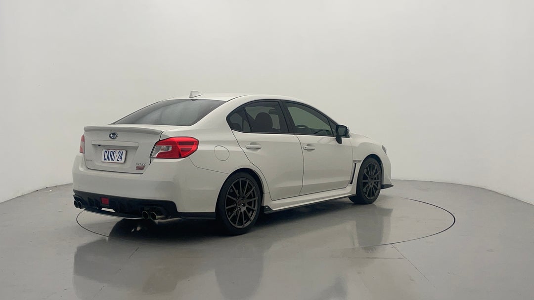 Right Back Diagonal (45- Degree) View