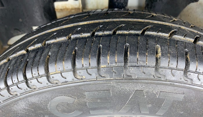 2018 Renault Kwid RXL, Petrol, Manual, 6,593 km, Left Front Tyre Tread