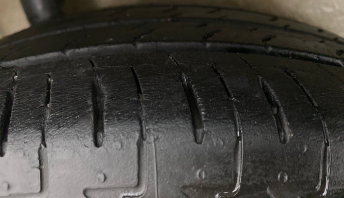 2019 Maruti IGNIS ZETA 1.2, Petrol, Manual, 30,325 km, Right Rear Tyre Tread
