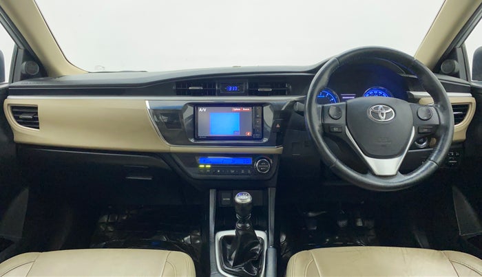 2015 Toyota Corolla Altis GL, Petrol, Manual, 1,00,530 km, Dashboard