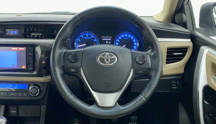 2015 Toyota Corolla Altis GL, Petrol, Manual, 1,00,530 km, Steering Wheel Close Up