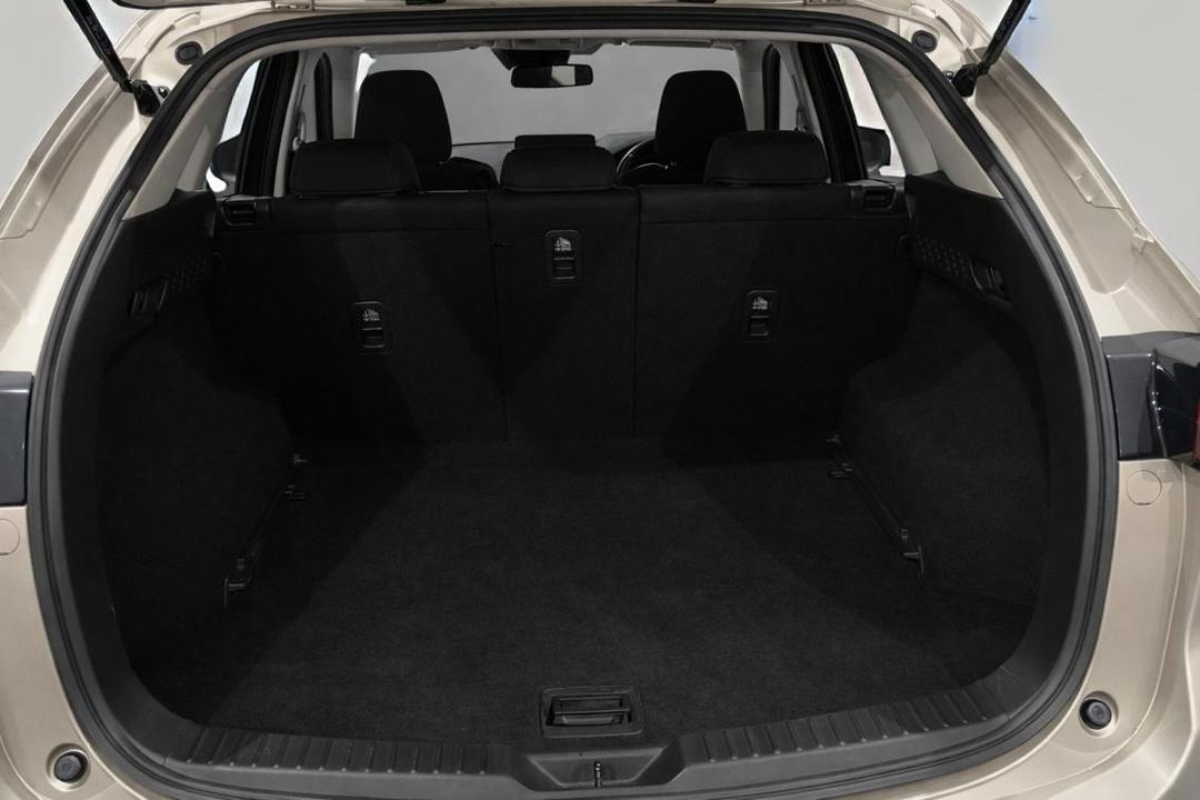 2024 Mazda CX-5 G25 Maxx Sport (FWD), Automatic, 42440 km, Boot Inside View