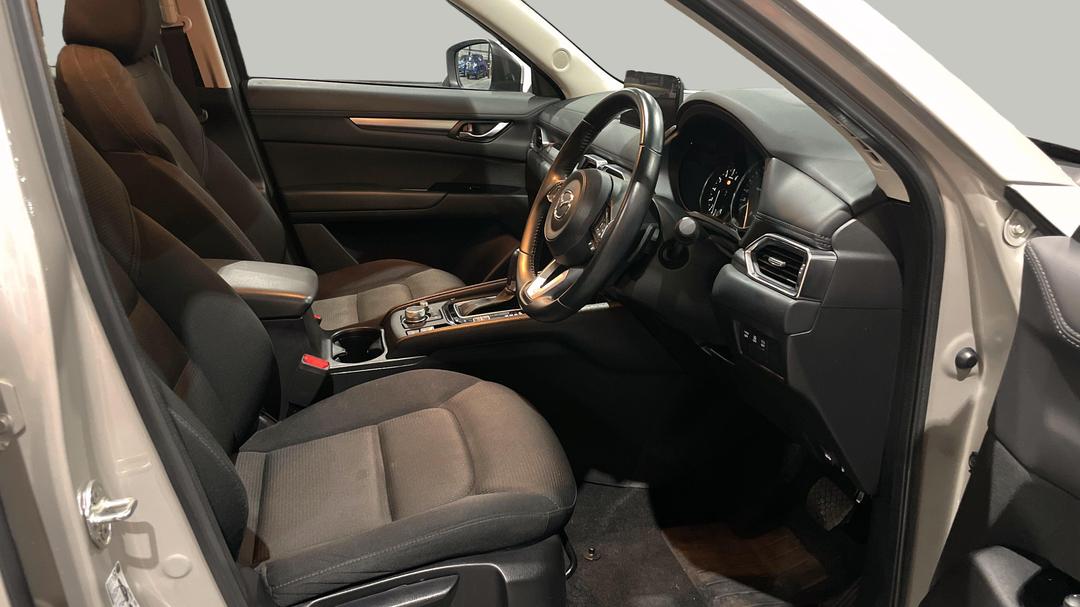 2024 Mazda CX-5 G25 Maxx Sport (FWD), Automatic, 42440 km, Right Side Front Door Cabin View