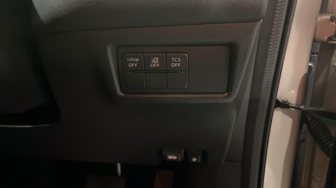 2024 Mazda CX-5 G25 Maxx Sport (FWD), Automatic, 42440 km, Utility Switches/Buttons
