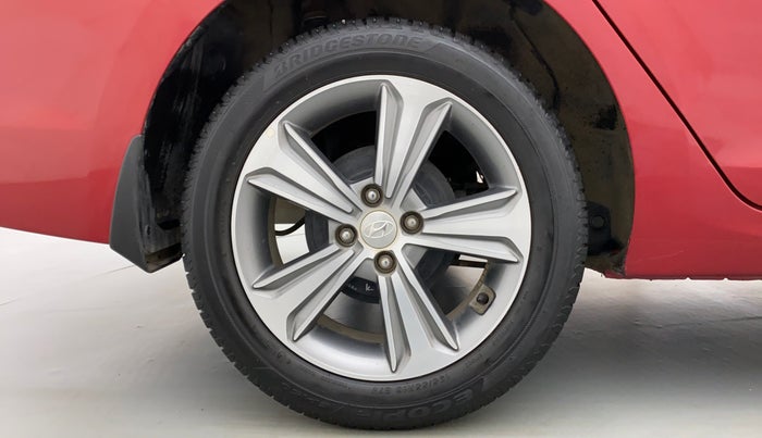 2018 Hyundai Verna 1.6 SX VTVT AT (O), Petrol, Automatic, 12,944 km, Right Rear Wheel