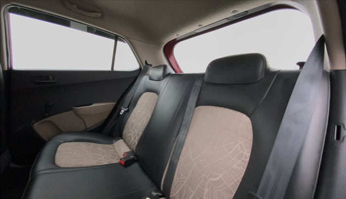 2016 Hyundai Grand i10 ERA 1.2 VTVT, Petrol, Manual, 15,808 km, Right Side Rear Door Cabin