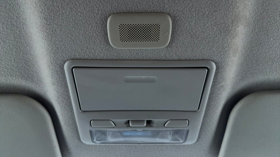 On-Roof Controls/Sunglass holder