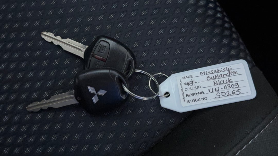 2016 Mitsubishi Outlander Ls (4x2), Automatic, 146446 km, Key Close-up