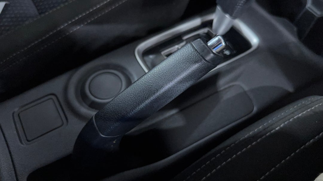 2016 Mitsubishi Outlander Ls (4x2), Automatic, 146446 km, Handbrake