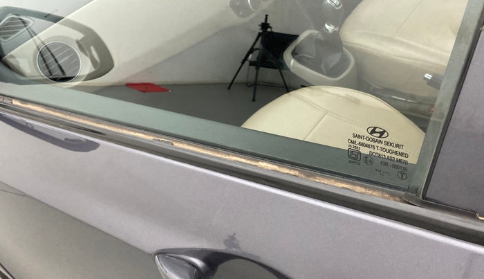 2017 Hyundai Grand i10 SPORTZ 1.2 KAPPA VTVT, Petrol, Manual, 53,848 km, Front passenger door - Weather strip has minor damage