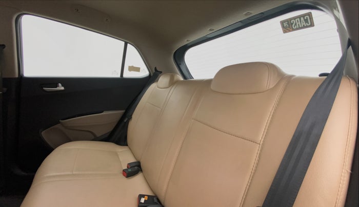 2017 Hyundai Grand i10 SPORTZ 1.2 KAPPA VTVT, Petrol, Manual, 53,848 km, Right Side Rear Door Cabin