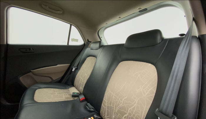 2016 Hyundai Grand i10 MAGNA 1.2 KAPPA VTVT, Petrol, Manual, 23,212 km, Right Side Rear Door Cabin