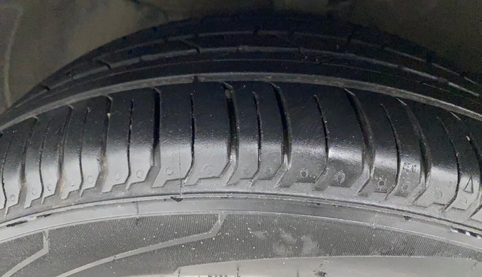 2018 Hyundai Verna 1.6 VTVT SX (O) AT, Petrol, Automatic, 47,583 km, Left Front Tyre Tread