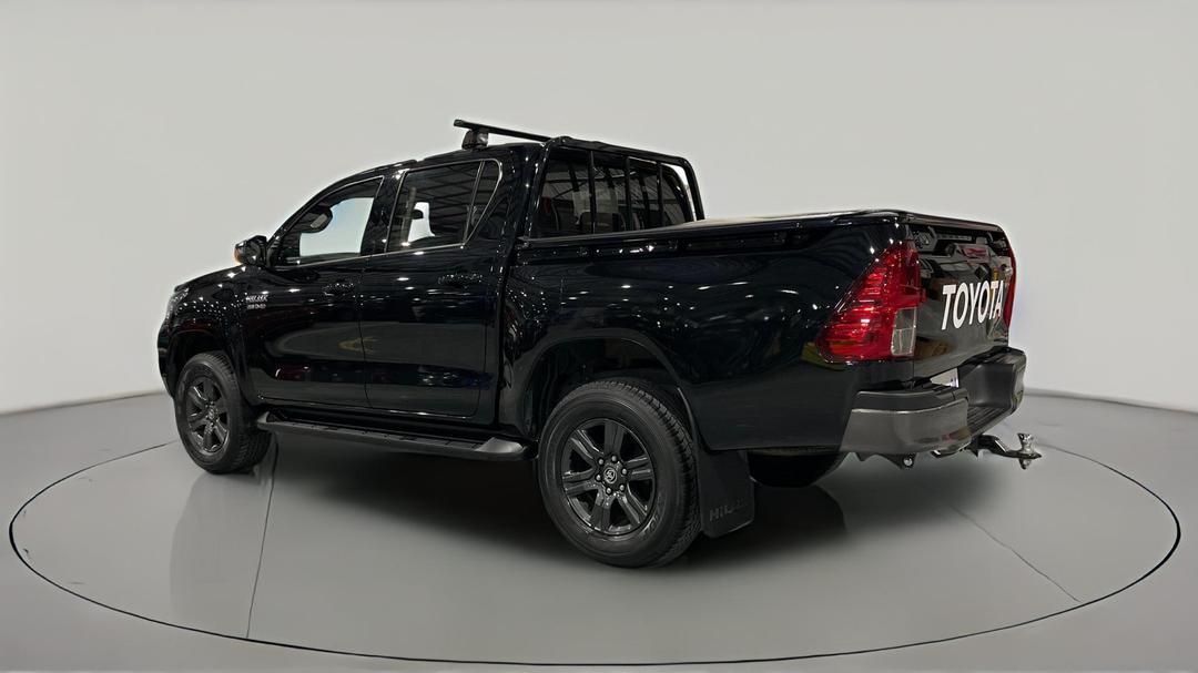 2023 Toyota Hilux Sr (4x4), Automatic, 42052 km, Left Back Diagonal (45- Degree) View