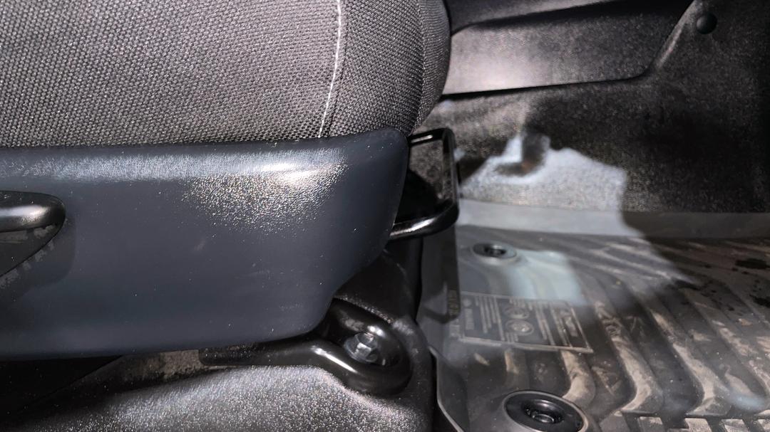 2023 Toyota Hilux Sr (4x4), Automatic, 42052 km, Drivers Side Adjustment Panel