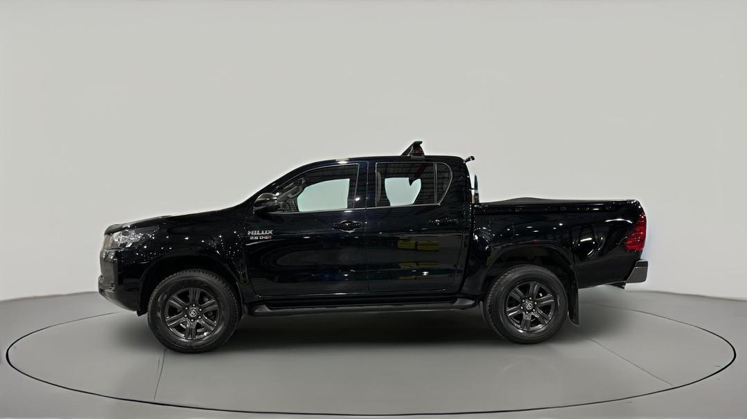 2023 Toyota Hilux Sr (4x4), Automatic, 42052 km, Left Side View