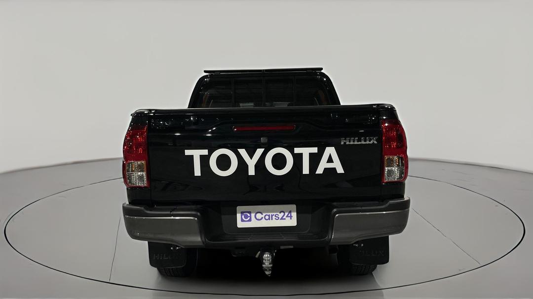 2023 Toyota Hilux Sr (4x4), Automatic, 42052 km, Back/Rear View