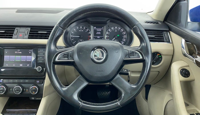 2014 Skoda Octavia ELEGANCE 2.0 TDI CR AT, Diesel, Automatic, 73,594 km, Steering Wheel Close Up