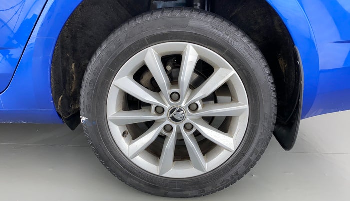 2014 Skoda Octavia ELEGANCE 2.0 TDI CR AT, Diesel, Automatic, 73,594 km, Left Rear Wheel