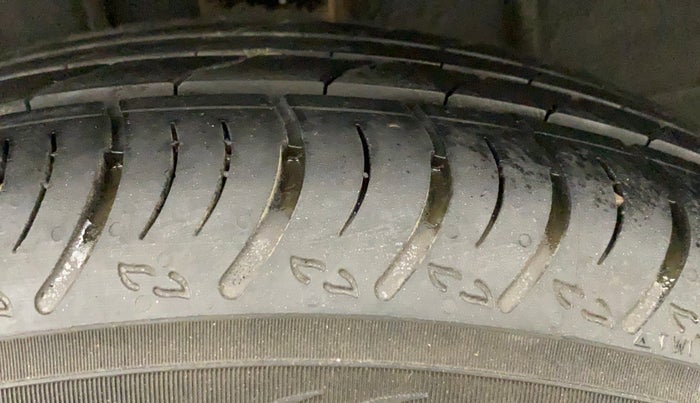 2023 Nissan MAGNITE XE, Petrol, Manual, 15,367 km, Left Rear Tyre Tread