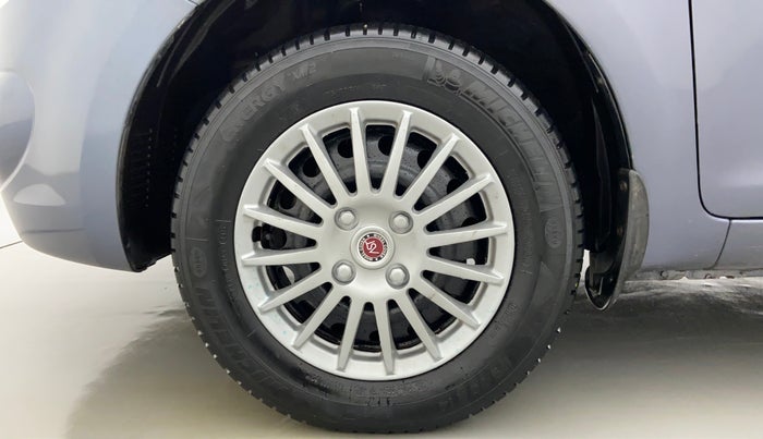 2011 Hyundai i20 MAGNA O 1.2, Petrol, Manual, 65,546 km, Left Front Wheel