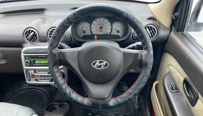 2012 Hyundai Santro Xing GLS, Petrol, Manual, 48,636 km, Steering Wheel Close Up
