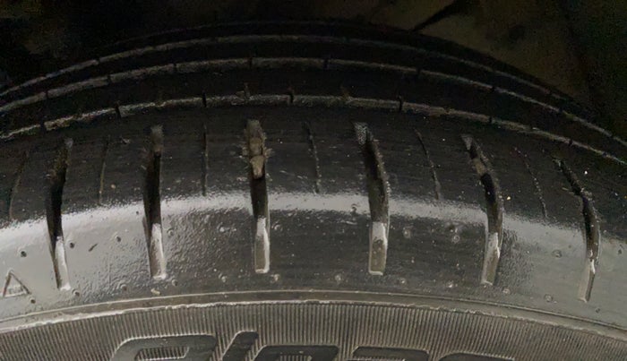 2019 Maruti Baleno ALPHA CVT PETROL 1.2, Petrol, Automatic, 30,915 km, Left Front Tyre Tread
