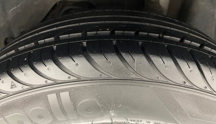 2018 Ford Figo Aspire 1.2 TITANIUM PETROL, Petrol, Manual, 20,556 km, Left Rear Tyre Tread