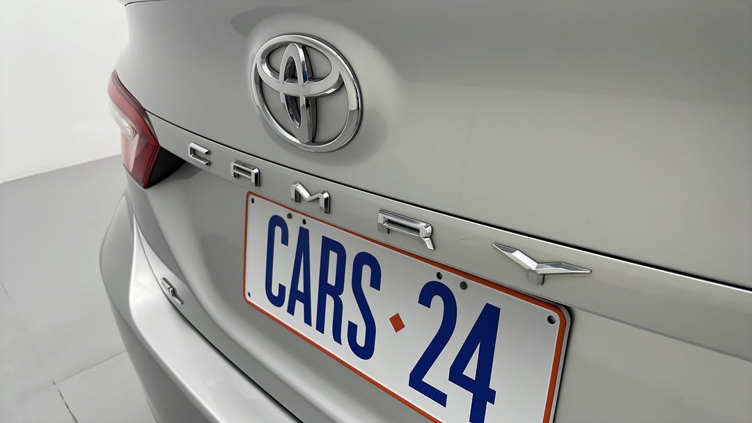 Badge (Boot Right Side)