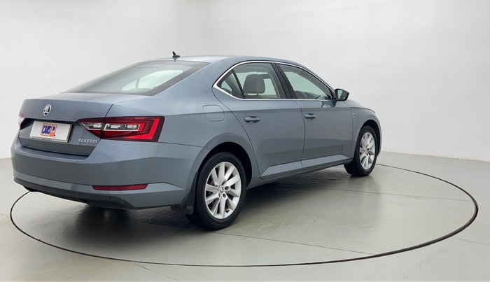 2017 Skoda Superb 1.8 TSI LK AT, Petrol, Automatic, 22,446 km, Right Back Diagonal (45- Degree) View