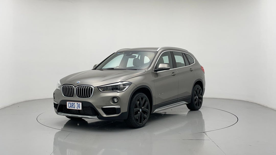 Left Front Diagonal (45- Degree) View