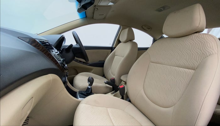 2011 Hyundai Verna FLUIDIC 1.6 VTVT SX, Petrol, Manual, 63,570 km, Right Side Front Door Cabin