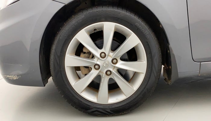 2011 Hyundai Verna FLUIDIC 1.6 VTVT SX, Petrol, Manual, 63,570 km, Left Front Wheel