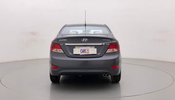 2011 Hyundai Verna FLUIDIC 1.6 VTVT SX, Petrol, Manual, 63,570 km, Back/Rear