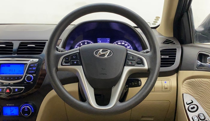 2011 Hyundai Verna FLUIDIC 1.6 VTVT SX, Petrol, Manual, 63,570 km, Steering Wheel Close Up