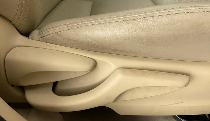 2019 Toyota YARIS J CVT, Petrol, Automatic, 13,618 km, Driver Side Adjustment Panel