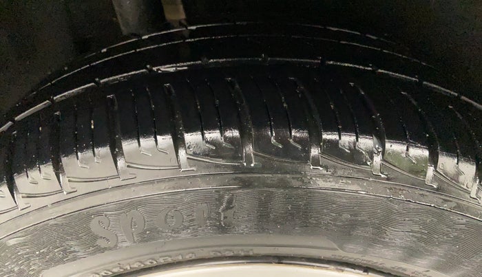 2019 Maruti Vitara Brezza VDI, Diesel, Manual, 13,744 km, Right Rear Tyre Tread