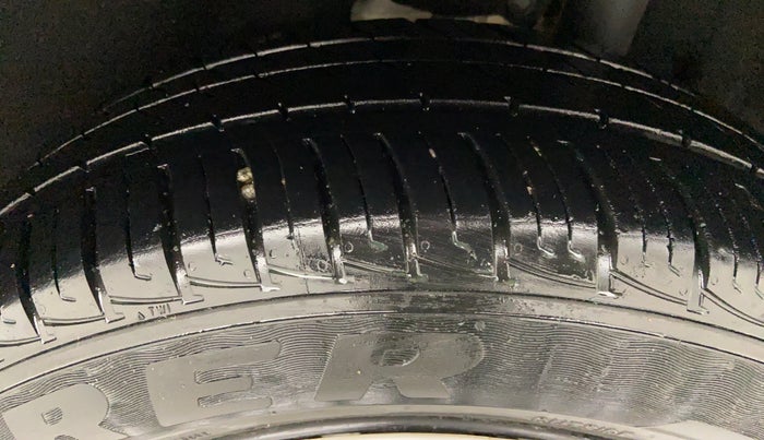 2019 Maruti Vitara Brezza VDI, Diesel, Manual, 13,744 km, Left Rear Tyre Tread
